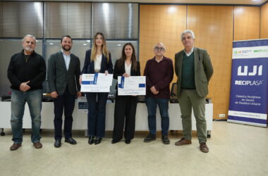 La Càtedra Reciplasa de l’UJI premia dos treballs sobre hidrogen i gestió sostenible de residus