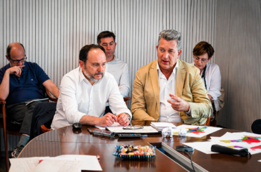 La Generalitat y Reciplasa coordinan la reorganización del flujo de residuos para garantizar el tratamiento de las 400 toneladas que recibía la planta de Reciplasa